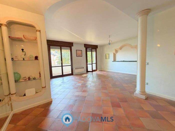 Appartamento con 6 locali in vendita in Via Domenico Cimarosa, Mejaniga, Cadoneghe