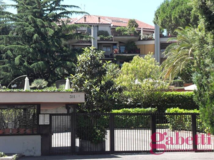 Appartamento con 6 locali in vendita in Via della Balduina, Balduina, Roma