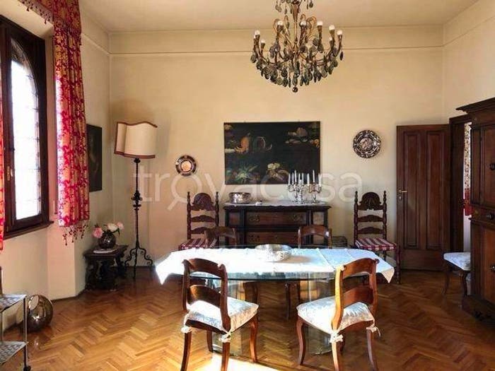Appartamento con 6 locali in vendita in Libertà Savonarola, Firenze