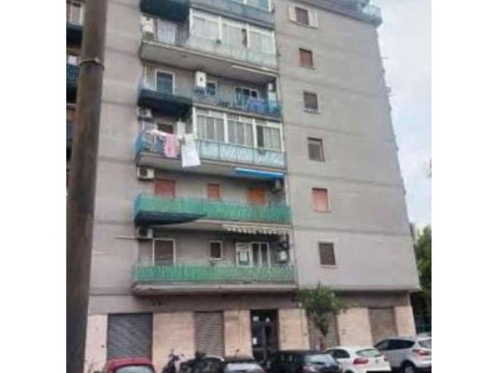 Appartamento con 5 locali in vendita in Via Grazia Deledda, Tamburi Lido Azzurro, Taranto