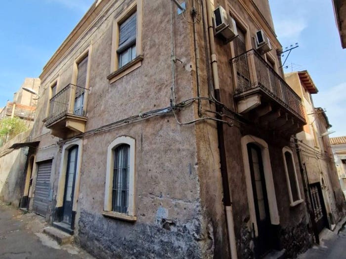 Casa bilocale in vendita in Via Giuseppe Garibaldi, Paternò