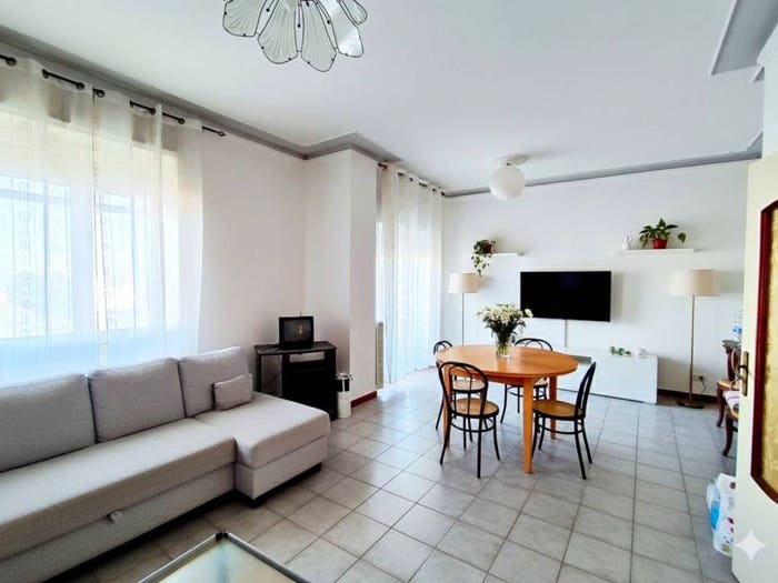 Appartamento con 6 locali in vendita in Via Ancona, Via Lecce Ospedale, Gallipoli