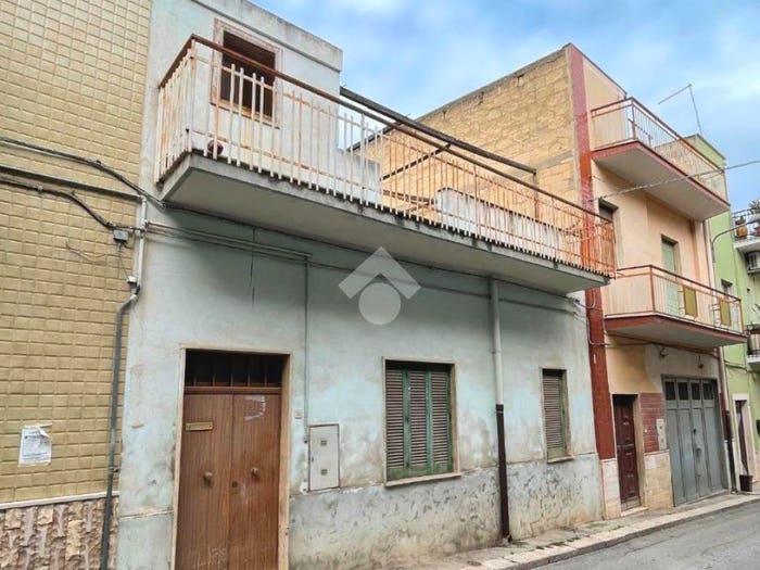 Casa trilocale in vendita in Via Carso, Centro, Canosa di Puglia