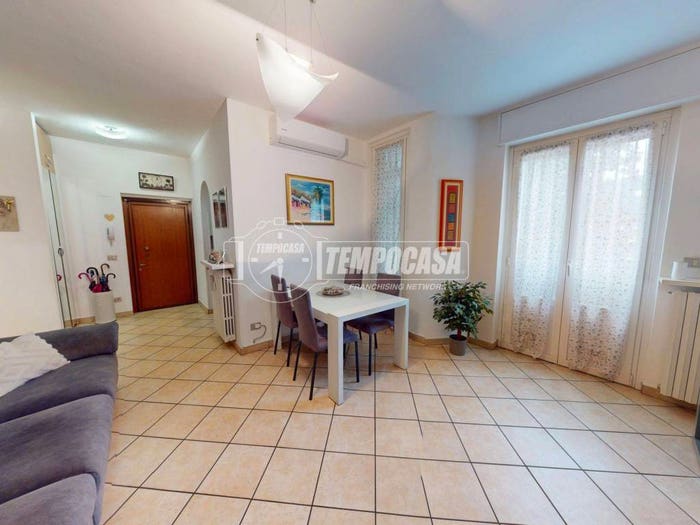 Appartamento trilocale in vendita in Via Val di Bondo, Comasina, Milano