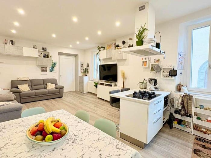 Appartamento con 5 locali in vendita in Piazza del Carmine, Piazza Anfiteatro Torre Guinigi, Lucca