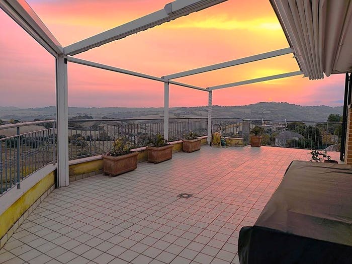 Casa quadrilocale in vendita in Candia, Ancona
