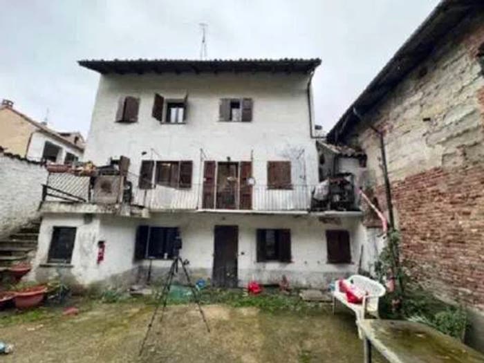 Casa con 6 locali in vendita in Via Roma, Ozzano Monferrato