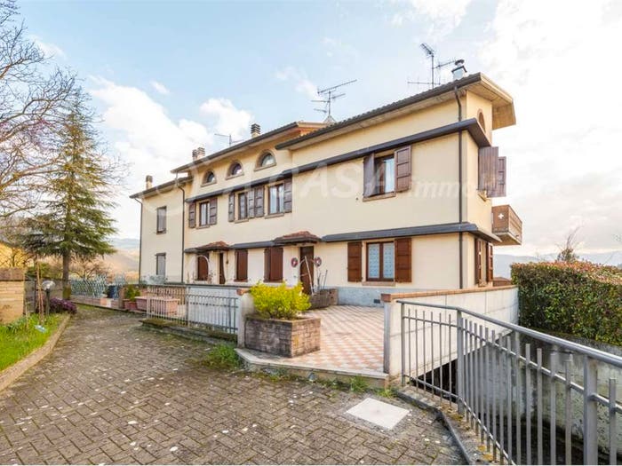Casa con 6 locali in vendita in via pascoli, Centro, Solignano
