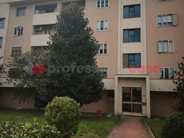 Appartamento quadrilocale in vendita in Via Siena, Centro, Campi Bisenzio