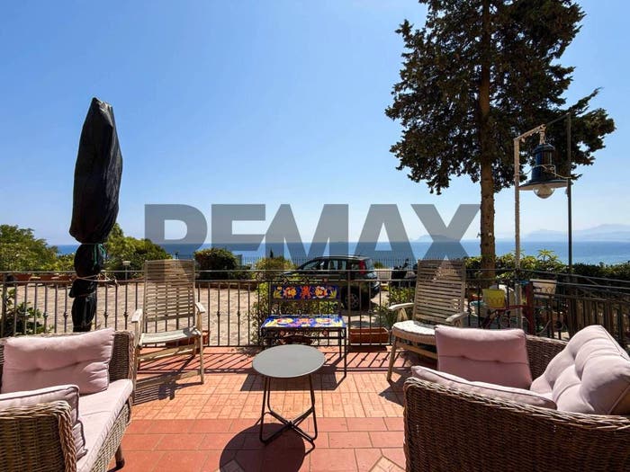 Casa con 6 locali in vendita in Lungomare Cristoforo Colombo, Vergine Maria, Palermo