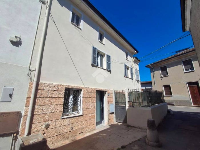 Casa quadrilocale in vendita in Via cortile, Centro, Sarmato