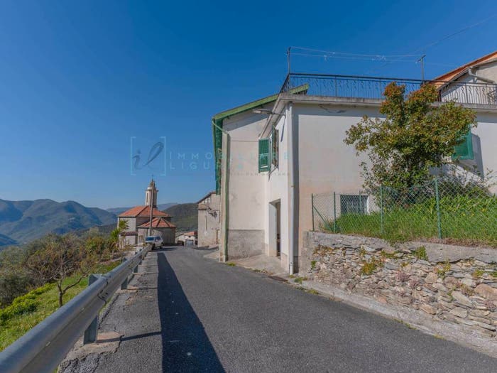 Casa con 6 locali in vendita in Borgata Mugno, Aquila d'Arroscia
