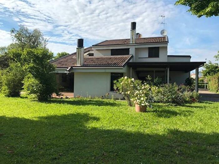 Casa con 6 locali in vendita in Peseggia Gardigiano, Scorzè