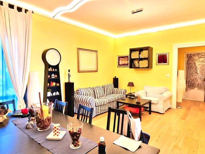 Appartamento con 5 locali in vendita in Via Luigi Orlando, Centro, Giarre