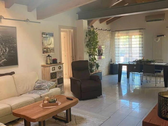 Appartamento quadrilocale in vendita in Via Luino No Number, Centro, Lavena Ponte Tresa