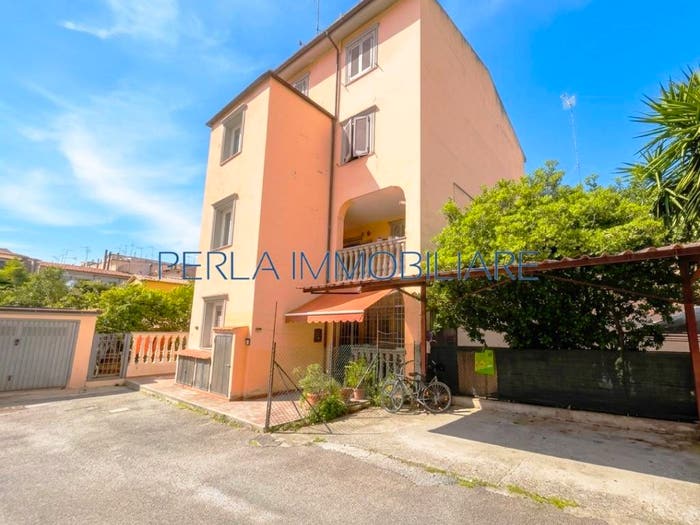 Appartamento trilocale in vendita in Via dei Mille, Grosseto