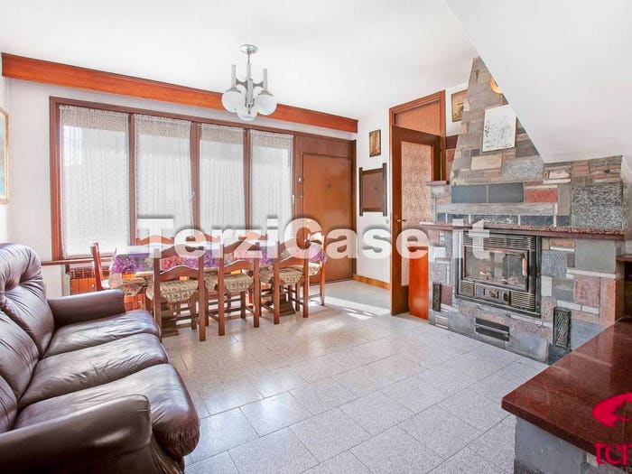 Casa trilocale in vendita in Via del Tonale e della Mendola, Endine Gaiano