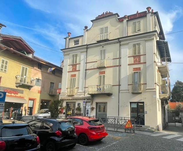 Appartamento con 5 locali in vendita in Piazza Giacomo Matteotti, Centro, Castellamonte