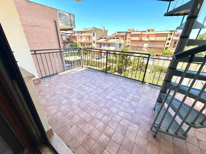 Appartamento trilocale in vendita in Via Viadana, Prima Porta, Roma
