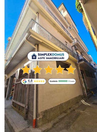 Appartamento con 6 locali in vendita in CColombo, Centro, Capo d'Orlando