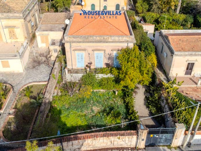 Casa con 6 locali in vendita in san corrado fuori le mura, Noto
