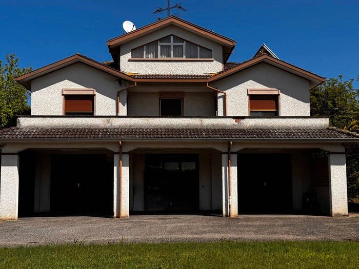 Casa con 6 locali in vendita in Via Montecoppe, Collecchio