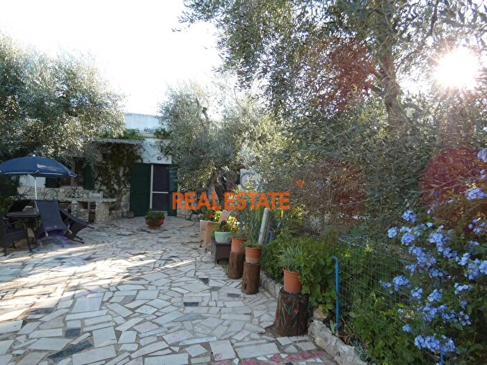 Casa quadrilocale in vendita in Strada Vicinale di Calma, Vieste