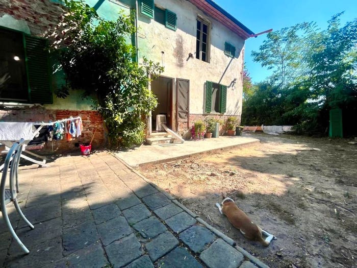 Casa con 6 locali in vendita in Chiesina Uzzanese