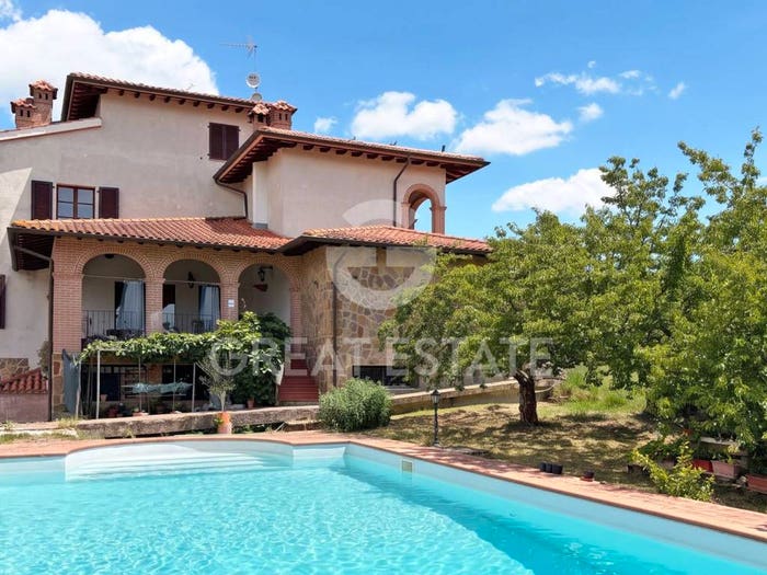 Casa con 6 locali in vendita in Via San Francesco, Centro, Asciano