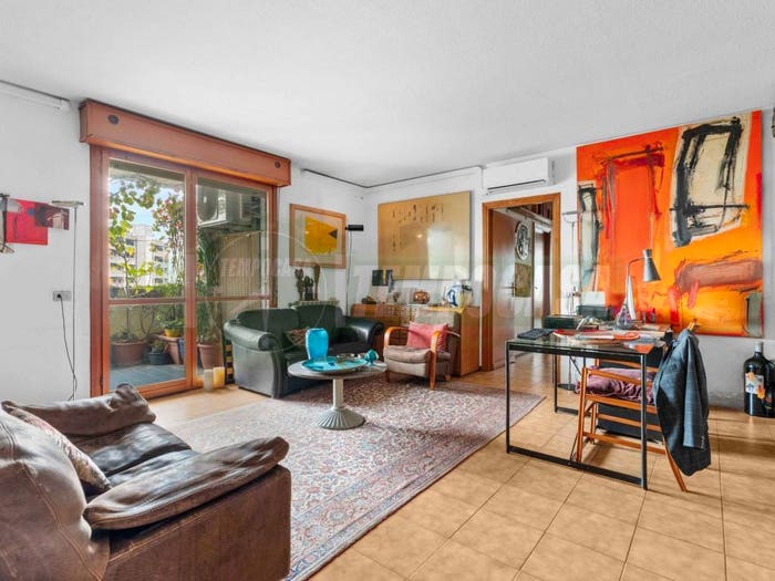 Appartamento quadrilocale in vendita in Via dei Missaglia, Chiesa Rossa, Milano