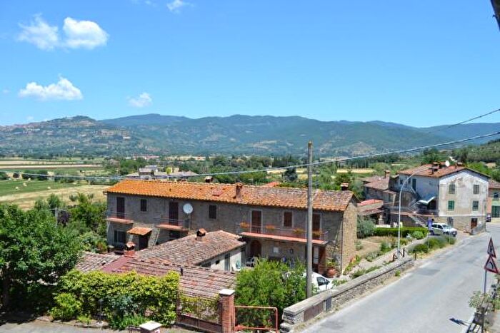 Casa con 5 locali in vendita in Case Sparse Ossaia, Cortona