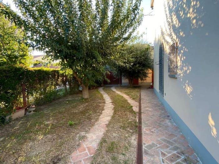 Appartamento trilocale in vendita in Via Costa, Sant'Agata sul Santerno