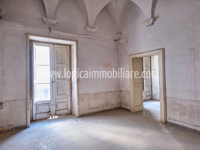Casa con 5 locali in vendita in Via Tommaso Cavazza, Centro, Galatina