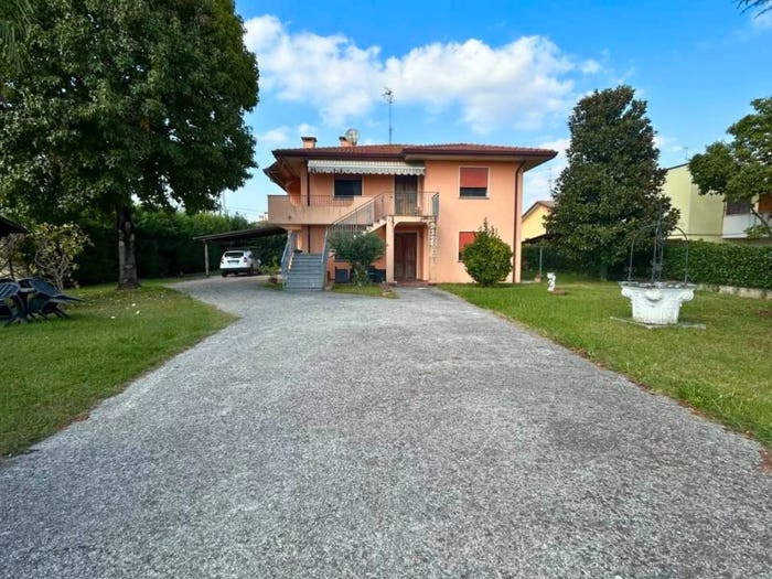 Casa quadrilocale in vendita in San Martino di Venezze