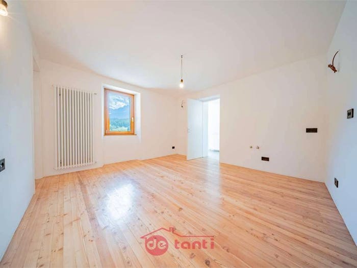 Appartamento trilocale in vendita in Via Fraciscio, Centro, Campodolcino