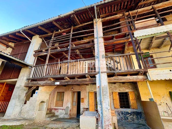 Casa trilocale in vendita in Vicolo Santa Maria, Centro, Giaveno