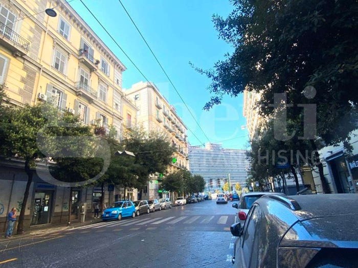 Appartamento quadrilocale in vendita in Corso Garibaldi, Mercato, Napoli