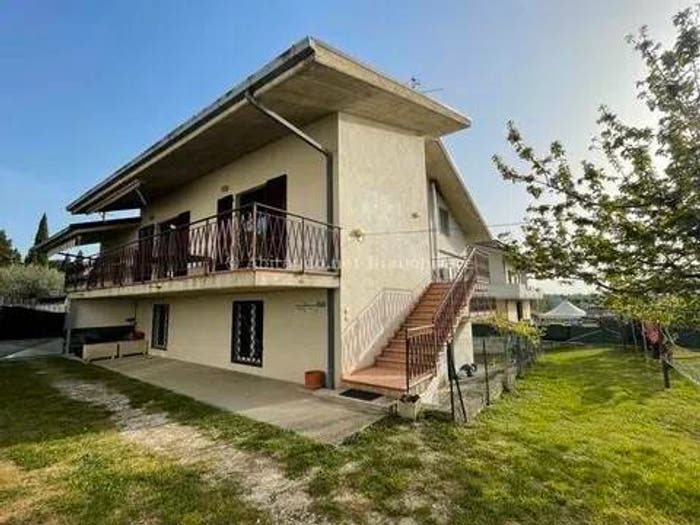 Casa con 6 locali in vendita in Viale Rimembranza, Centro, Civitella Casanova