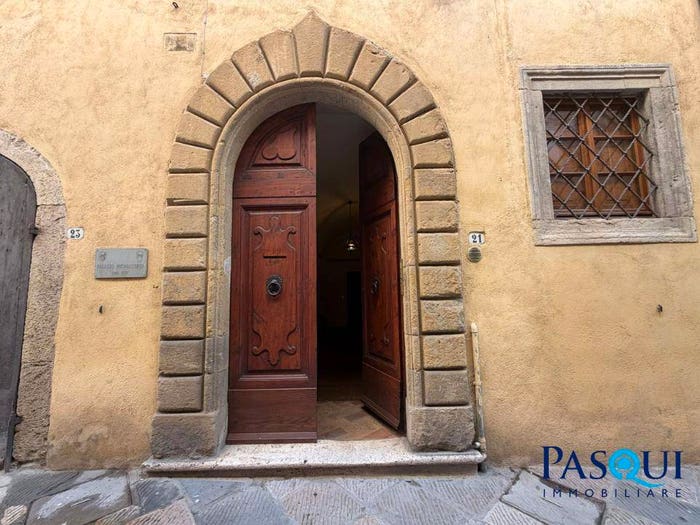 Appartamento trilocale in vendita in Via del Castello, Colle Alta Borgo Nuovo, Colle di Val d'Elsa