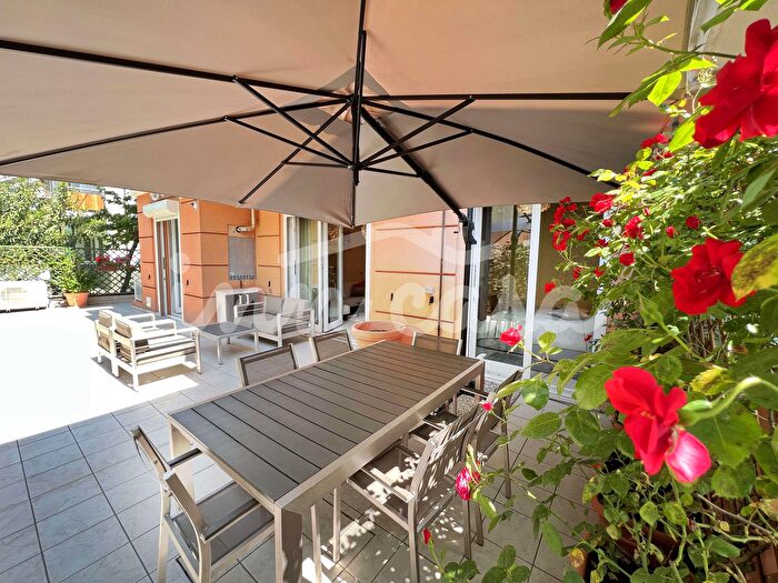 Appartamento trilocale in vendita in Viale Cormons, Rimini