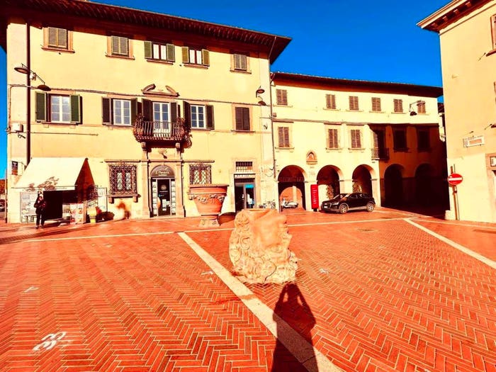 Appartamento quadrilocale in vendita in Via Aprile, Centro, Montelupo Fiorentino