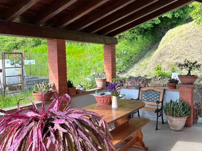 Casa con 6 locali in vendita in Podenzana