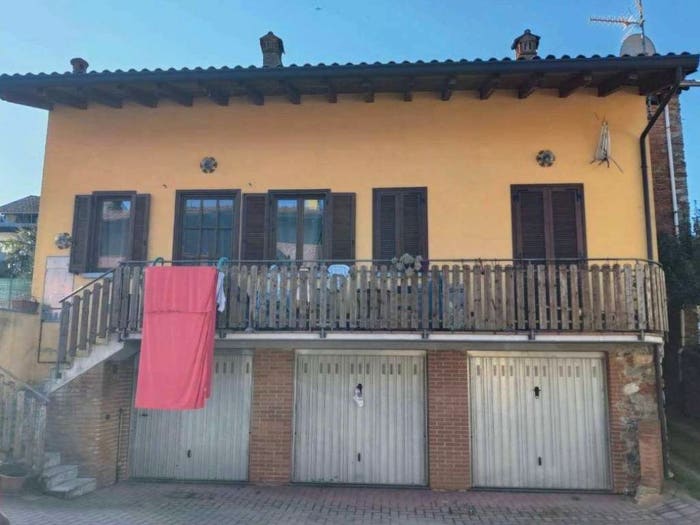 Appartamento trilocale in vendita in Via circonvallazione, Centro, Varallo Pombia