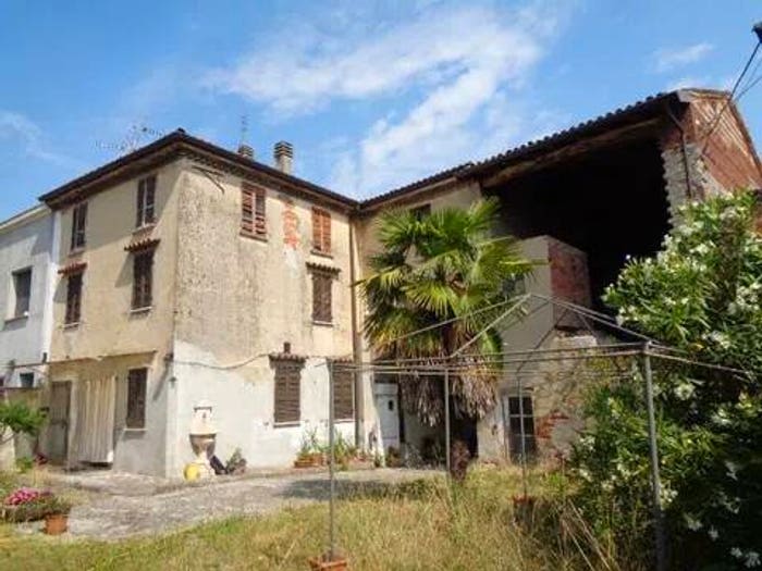 Casa quadrilocale in vendita in Località Calcinara, Ziano Piacentino