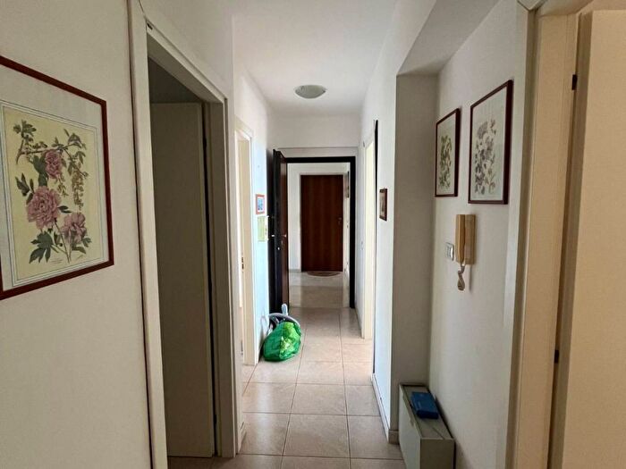 Appartamento quadrilocale in vendita in Via Europa, Marina di Gioiosa Ionica