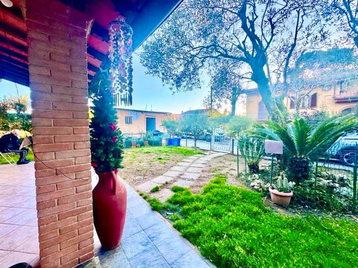 Casa quadrilocale in vendita in Via Fescione, Ronchi Poveromo, Massa
