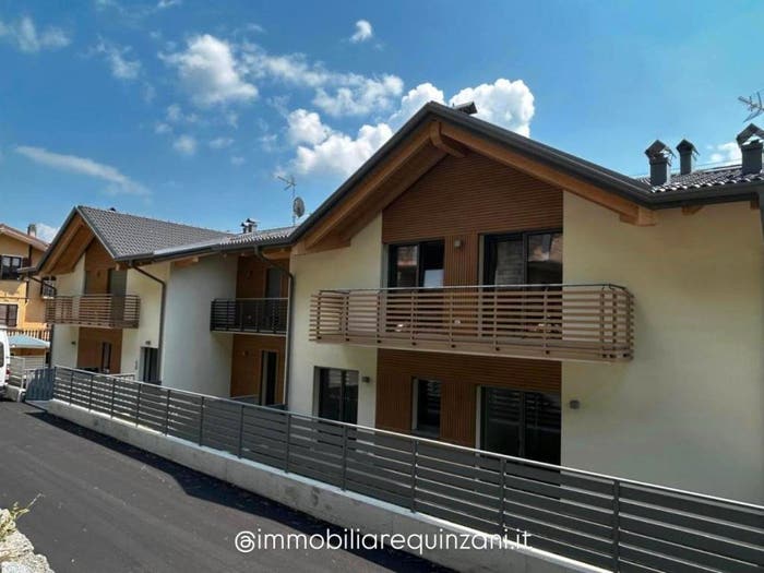 Appartamento quadrilocale in vendita in Via Monte Stino, Capovalle