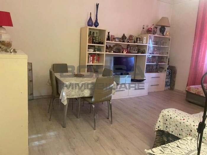 Appartamento trilocale in vendita in Via Carlo Goldoni, Cisternone, Livorno