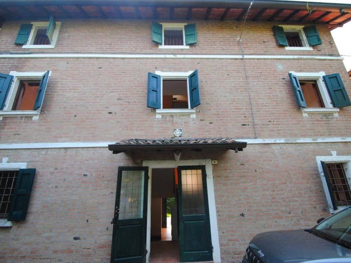 Casa con 6 locali in vendita in Albinea