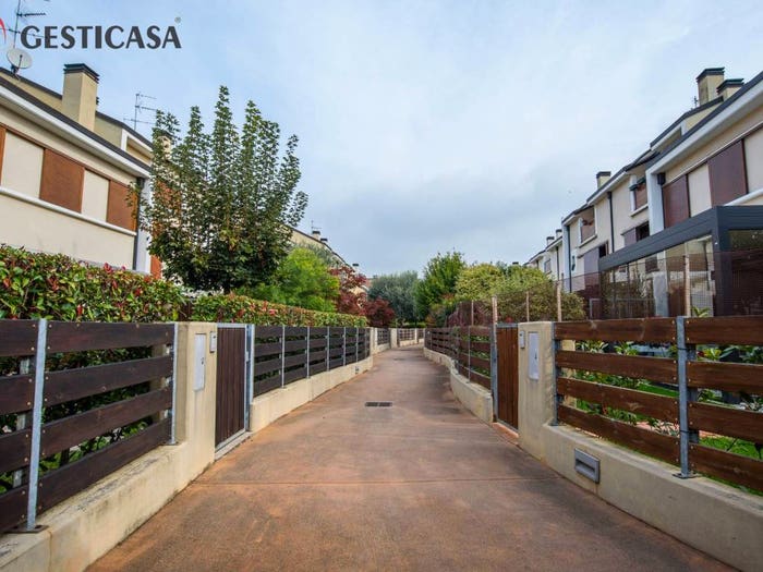 Casa con 6 locali in vendita in Via Fusinato, Centro, Montebello Vicentino